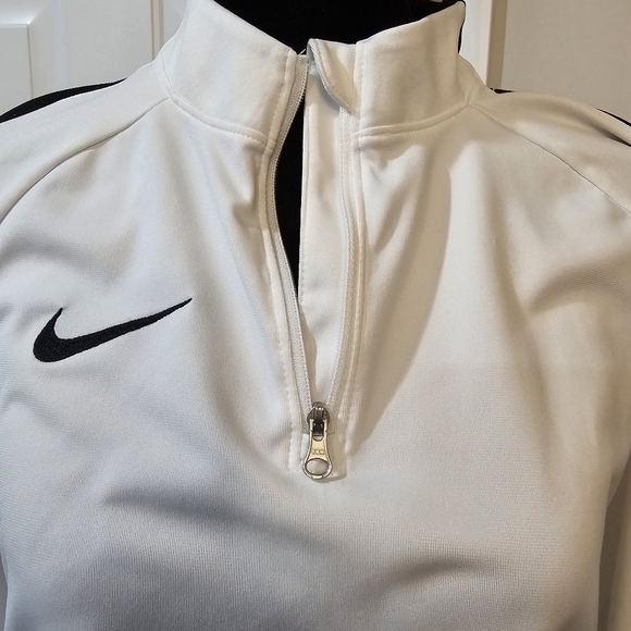 Nike Soccer Drill top size large white with black ships on sleeves - Picture 8 of 11